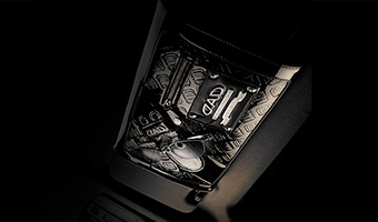 D.A.D ラグジュアリー サンバイザーカバー タイプ モノグラムレザー エナメル【HA317】