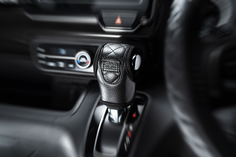 D.A.D LEATHER SHIFT KNOB COVER TYPE QUILTING【 汎用タイプAT車用 】