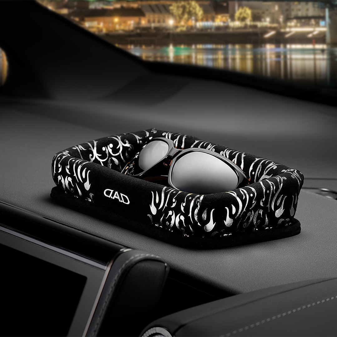 LOUNGE TRAY ARABESQUE SILVER